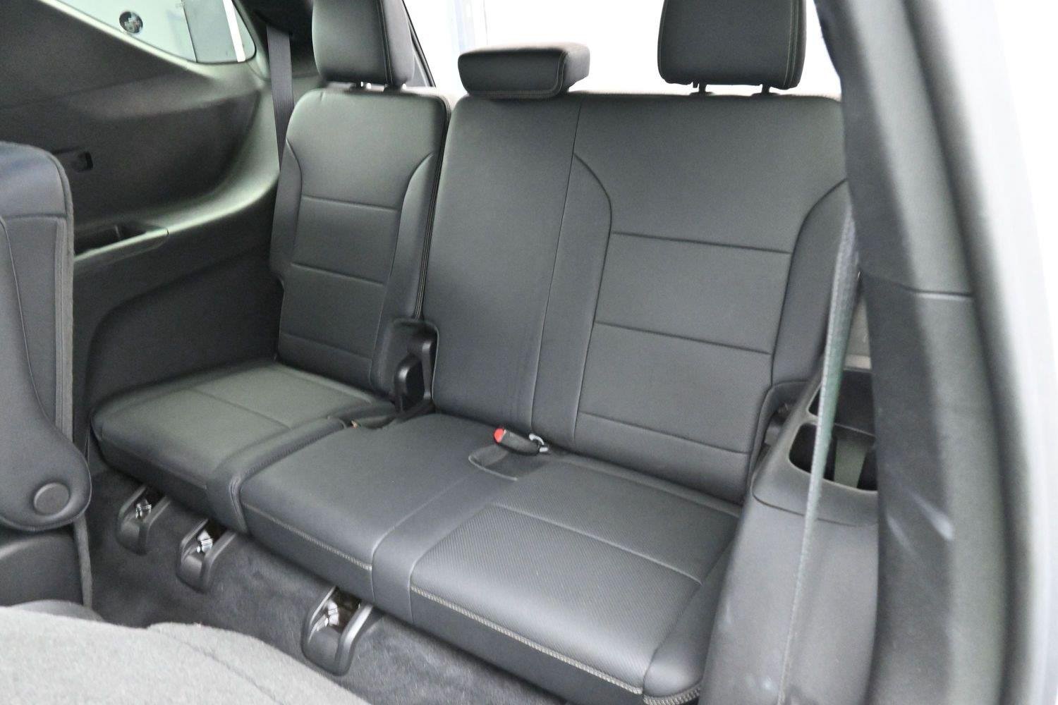 Used 2025 Iridescent Pearl Tricoat Chevrolet FWD High Country image 31