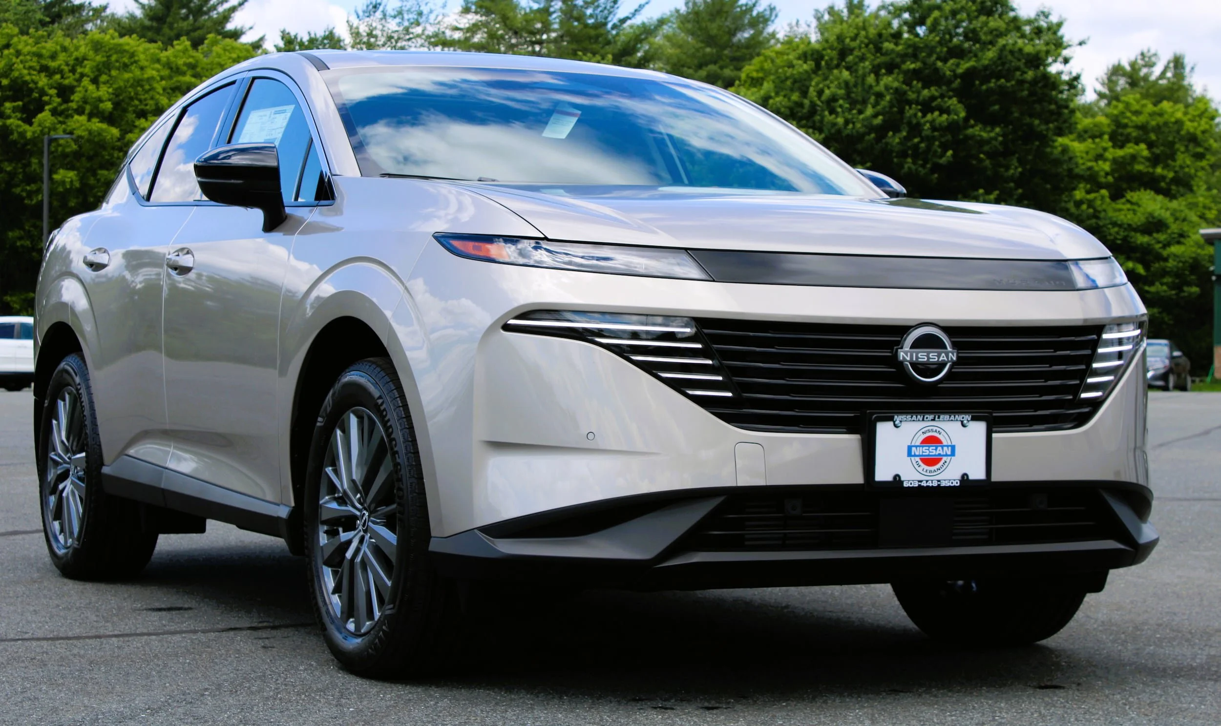 New 2026 Champagne Silver Metallic Nissan SL image 4