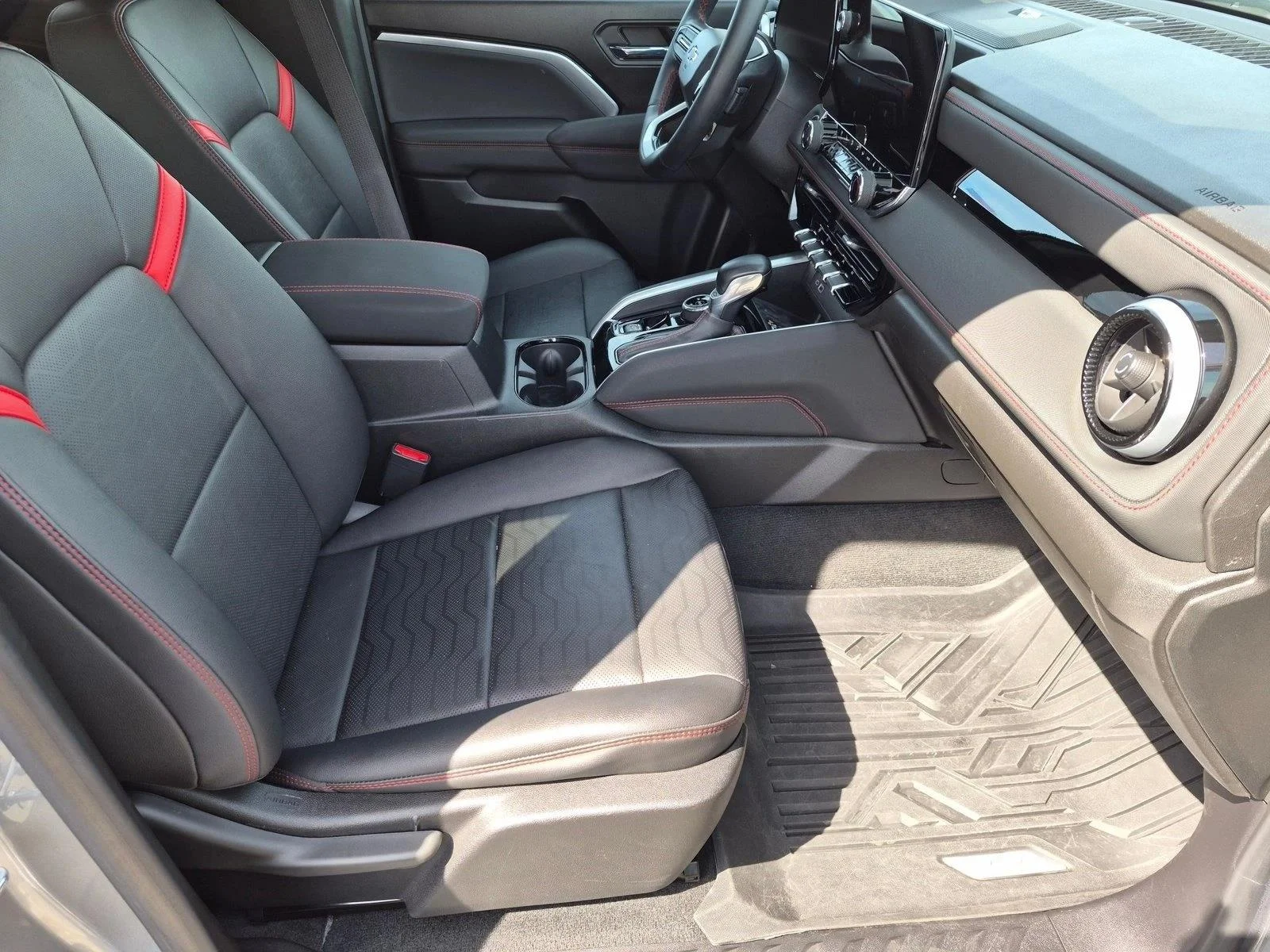 Used 2023 Sterling Gray Metallic Chevrolet 4WD Z71 image 19