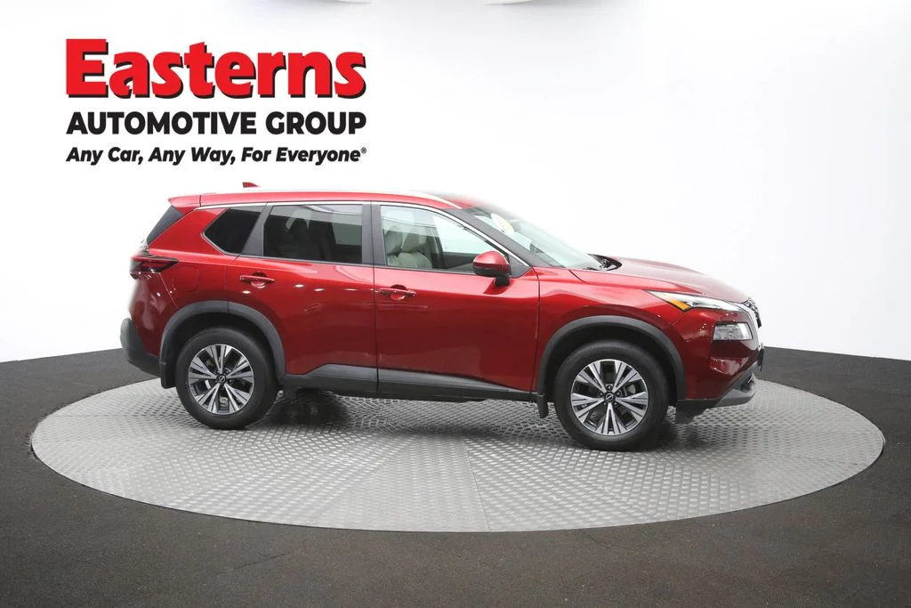 Used 2023 Red Nissan SV image 48