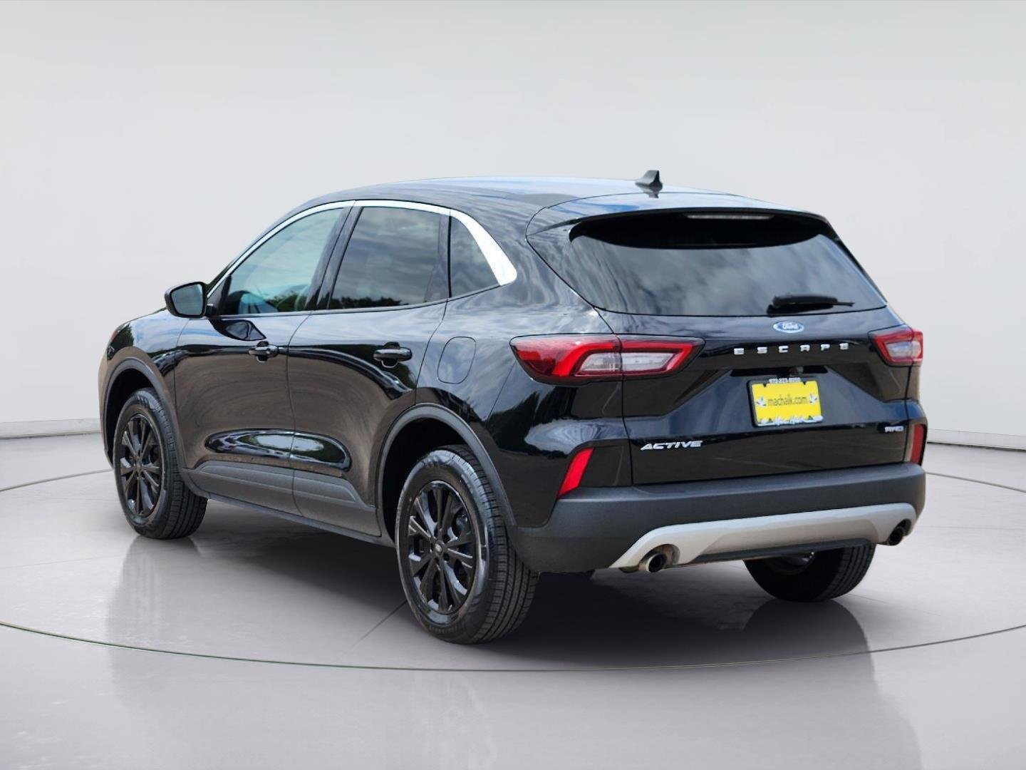 Used 2024 Agate Black Ford Active image 4