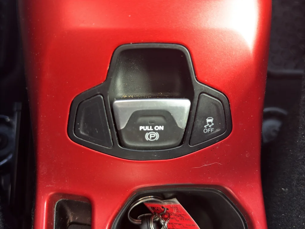 Used 2018 Glacier Metallic Jeep Trailhawk image 35
