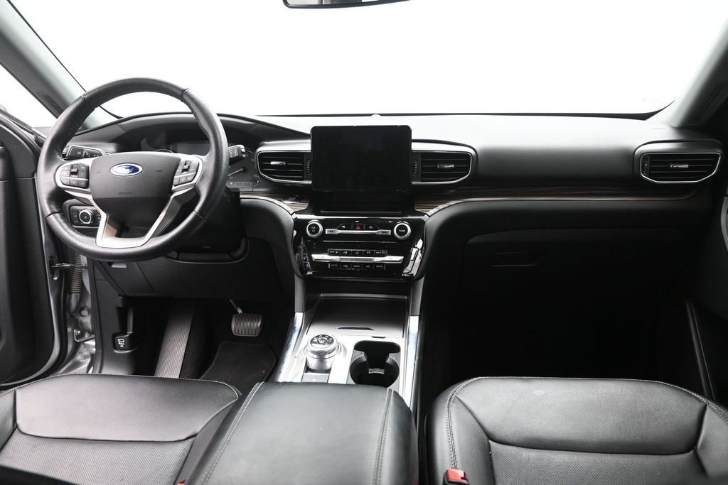 Used 2021 Silver Ford Limited image 28