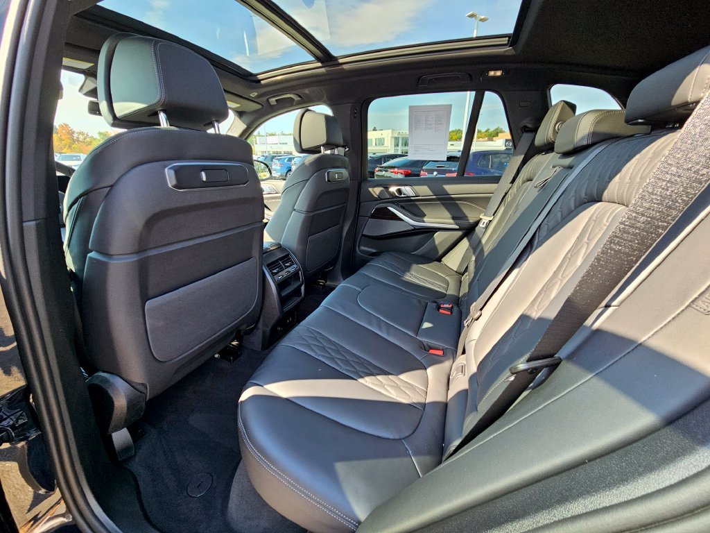 Certified Used 2025 Carbon Black Metallic BMW xDrive40i image 20