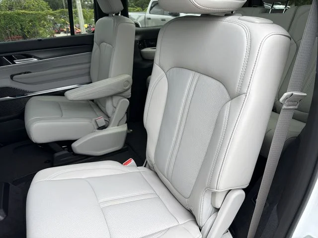 New 2026 Bright White Clear-Coat Exterior Paint Jeep Summit Obsidian image 17