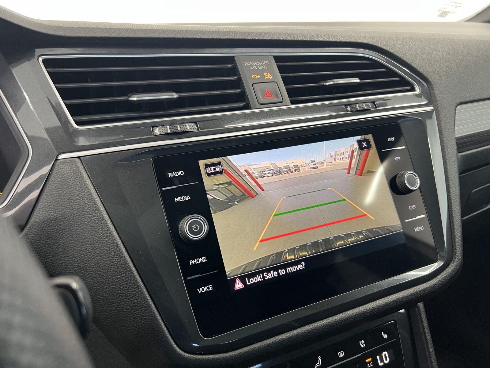 2023 Volkswagen Tiguan SEL R-LINE - Photo 17