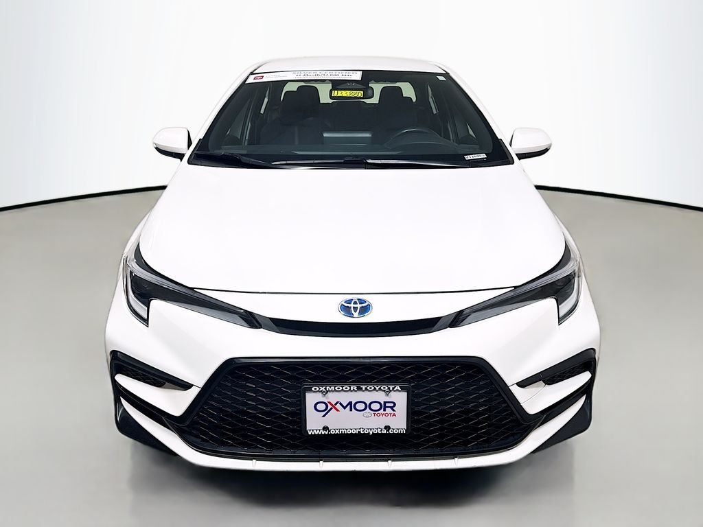 Used 2024 Ice Cap Toyota Hybrid SE image 2