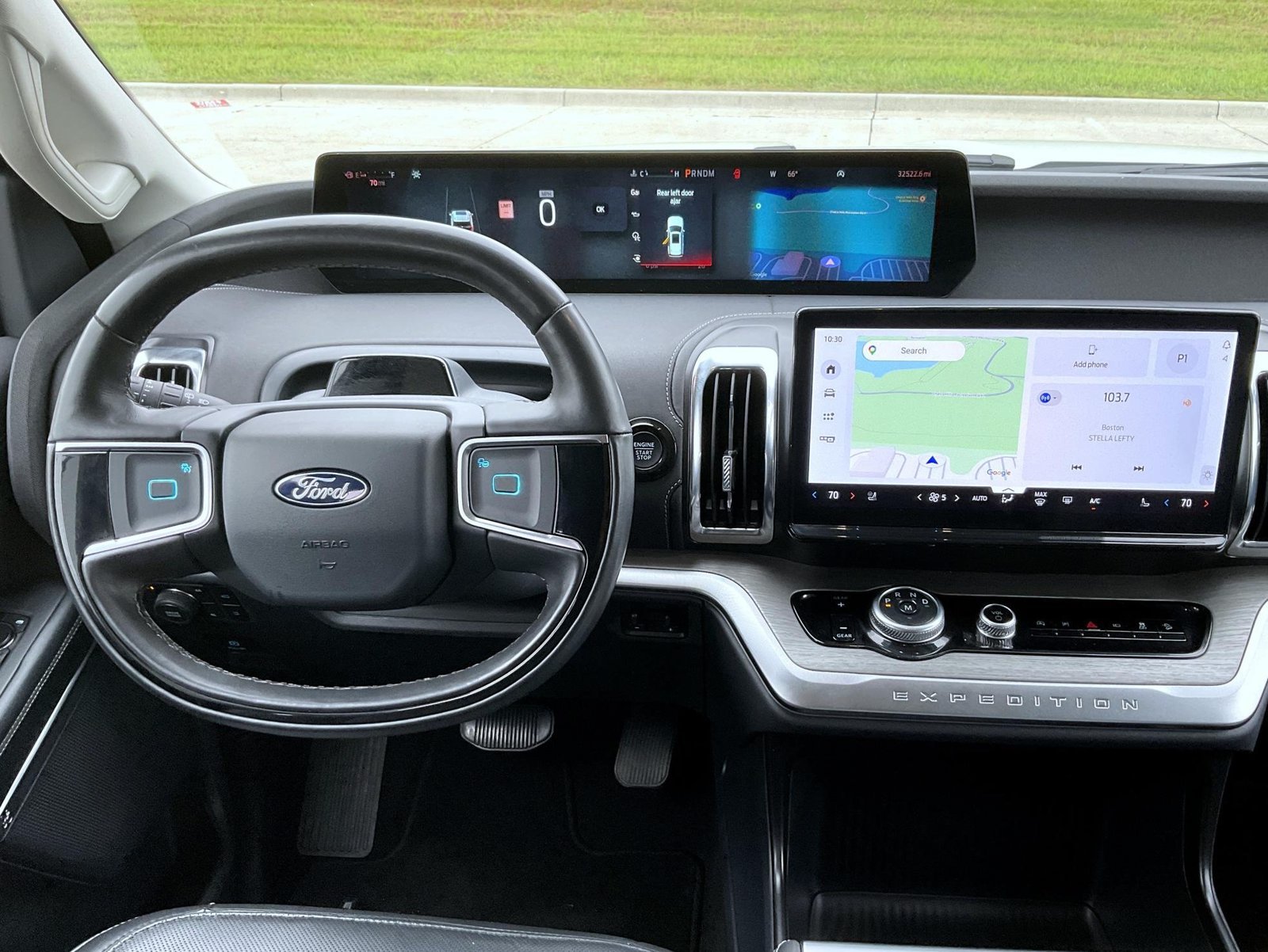 Used 2025 White Ford Platinum image 14