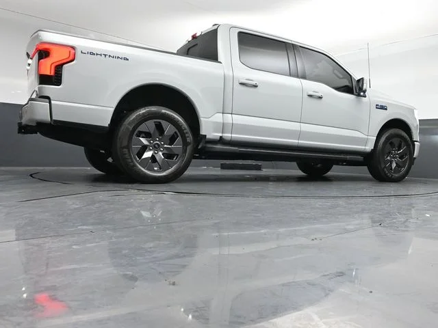 Used 2024 White Ford Lariat image 38