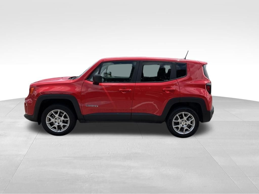Used 2023 Red Jeep Latitude image 2