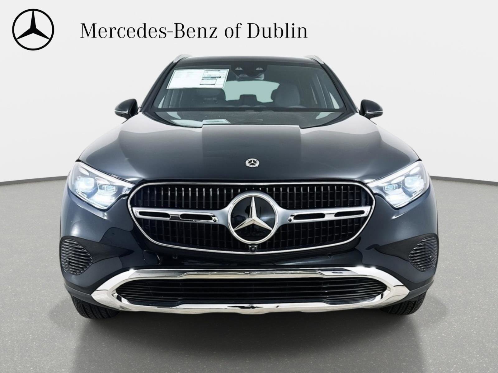 Used 2026  Mercedes-Benz GLC 300 image 2