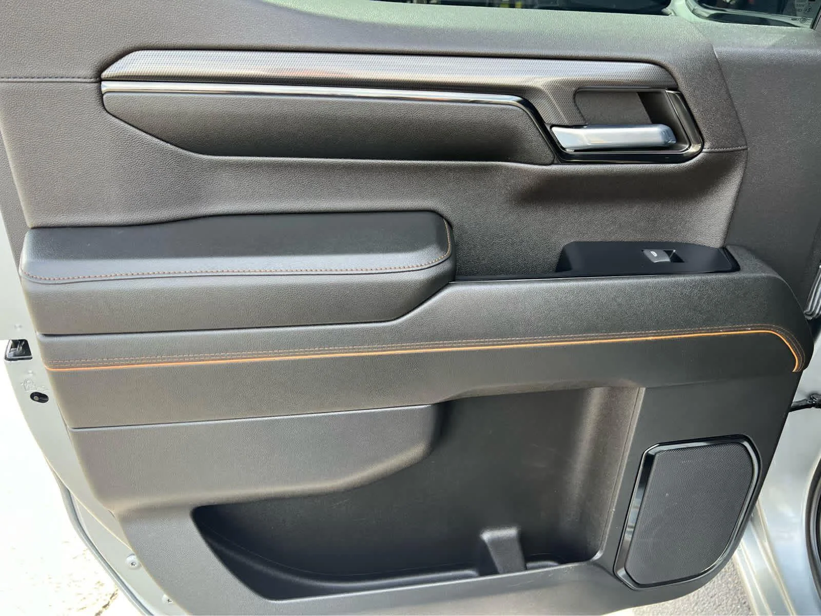 Used 2023 Sterling Metallic GMC AT4 image 30