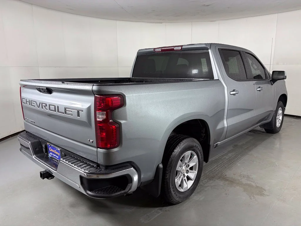 Used 2024 Gray Chevrolet LT image 10