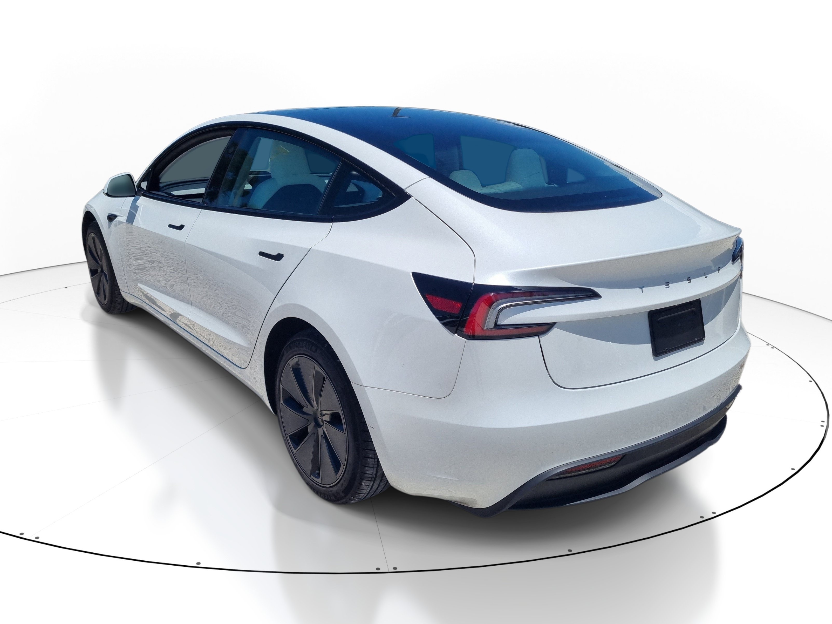 Used 2025 Pearl White Multi-Coat Tesla Long Range image 4