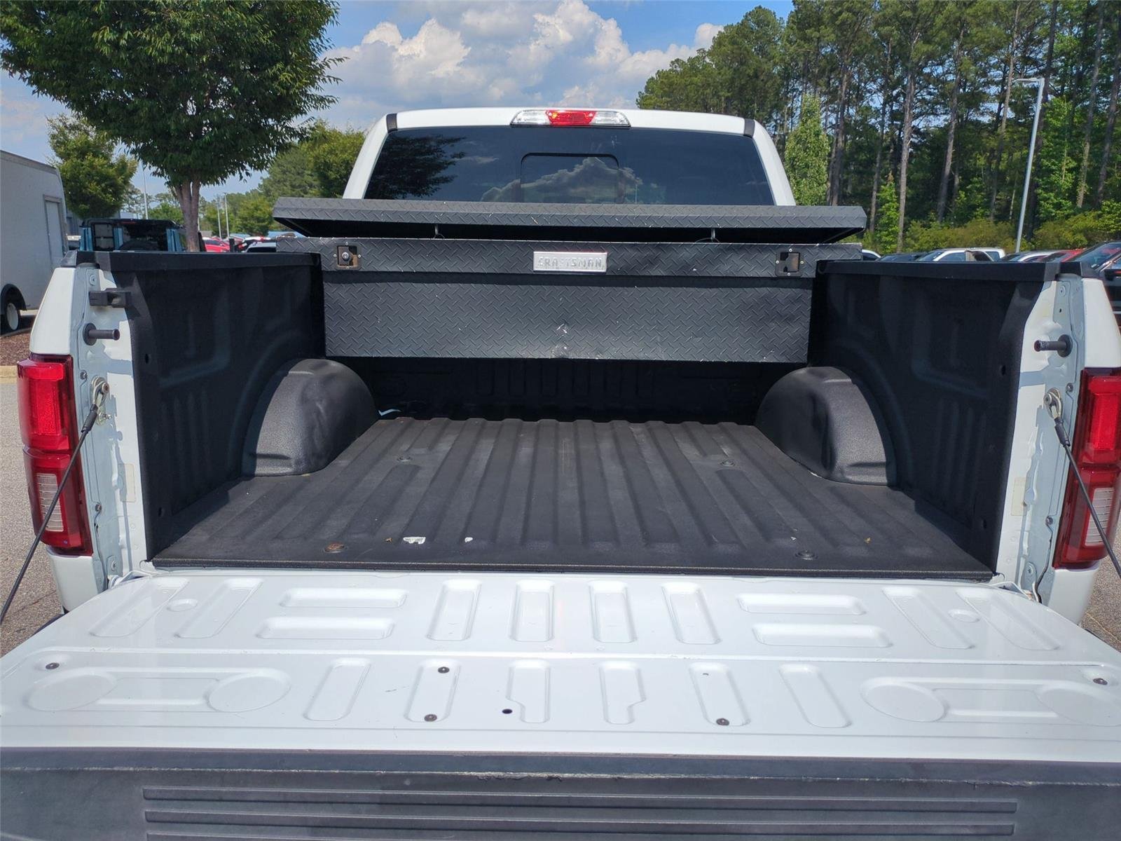 Used 2020 Oxford White Ford LARIAT image 35