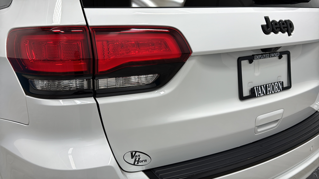 Used 2018 Bright White Clearcoat Jeep Altitude image 39