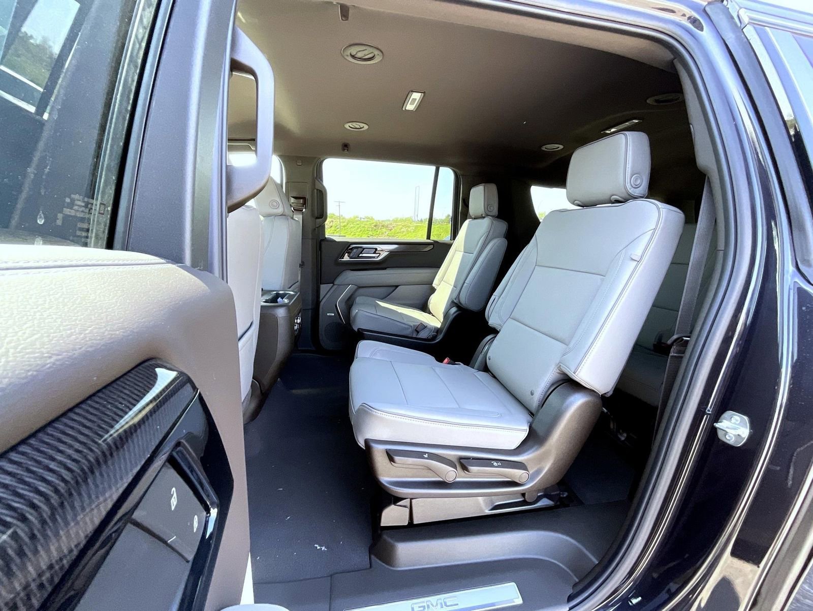 New 2026 Titanium Rush Metallic GMC Elevation image 19