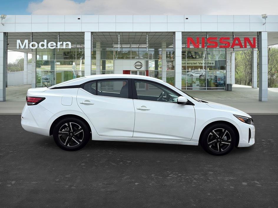 Used 2025 Aspen White Tricoat Nissan SV image 6