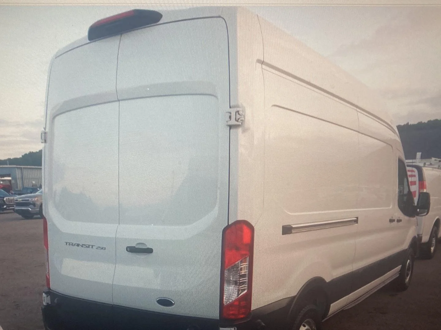 Used 2025 Oxford White Ford 250 image 2
