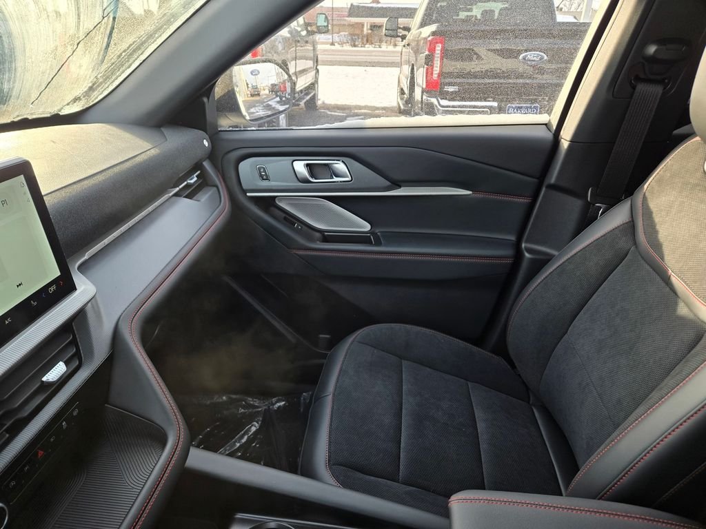 New 2026 Star White Metallic Tri-Coat Ford ST image 11
