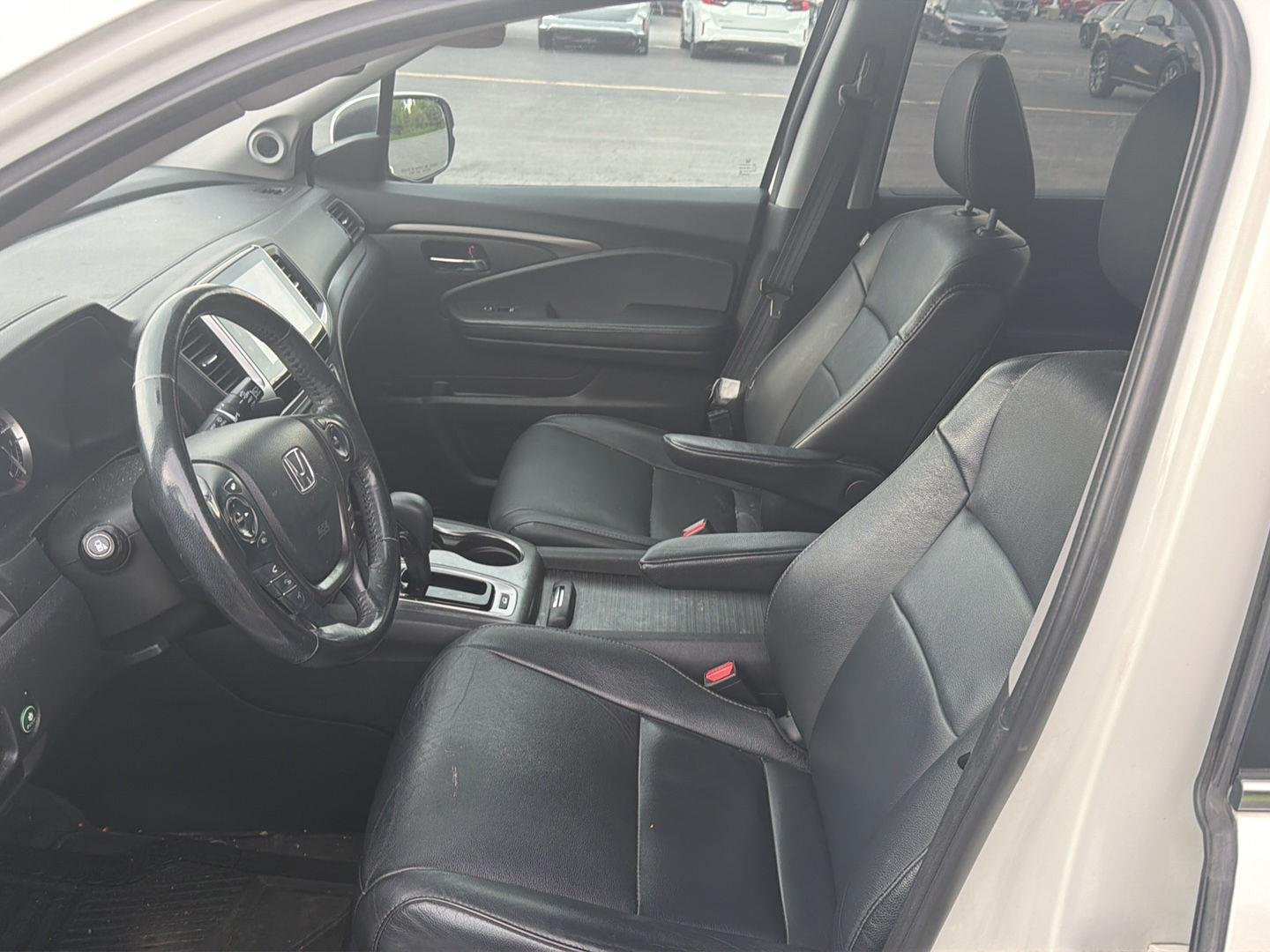 Used 2018 White Diamond Pearl Honda EX-L image 11