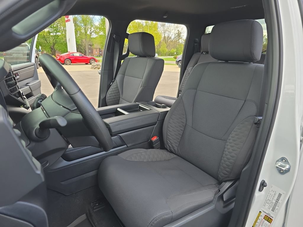 2026 Toyota Tundra SR - Photo 16