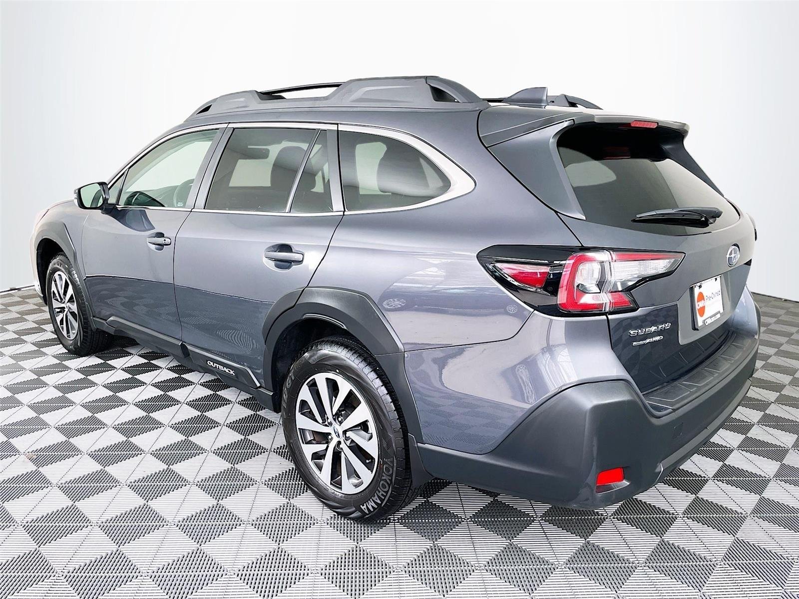 Used 2025 GRAY SUBARU PREM image 7