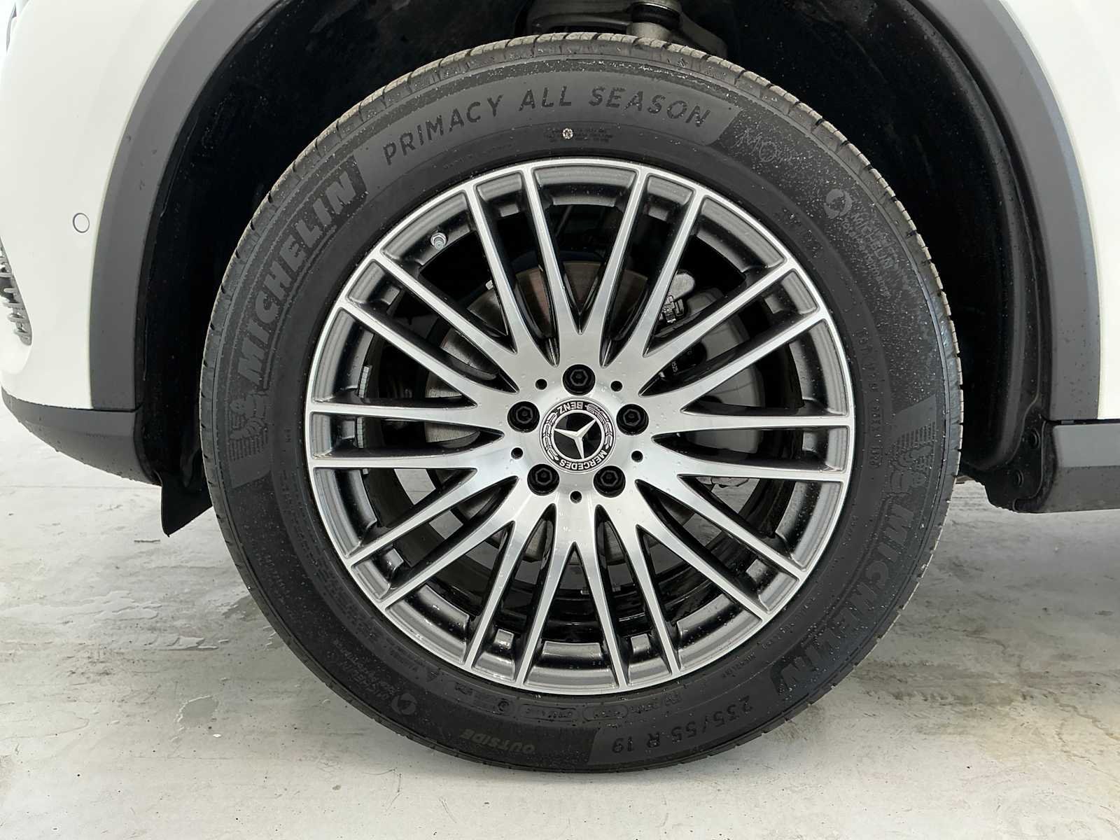 Certified Used 2026 Polar White Mercedes-Benz GLC 300 image 9