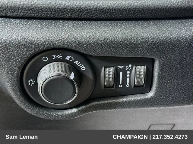 2027 Chrysler Pacifica Select - Photo 10