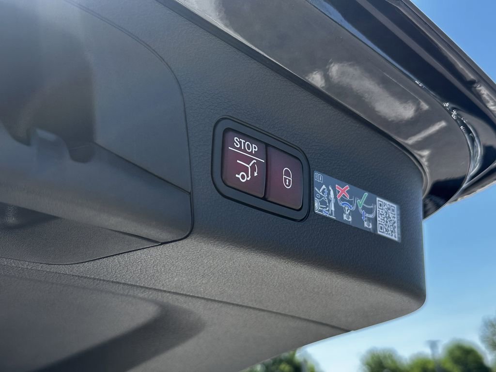 New 2026 Obsidian Black Metallic Mercedes-Benz GLS 450 image 22