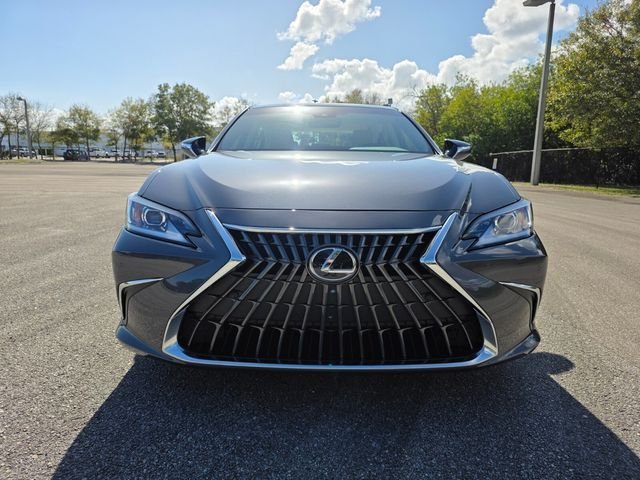 2025 Lexus ES 350 - Photo 8