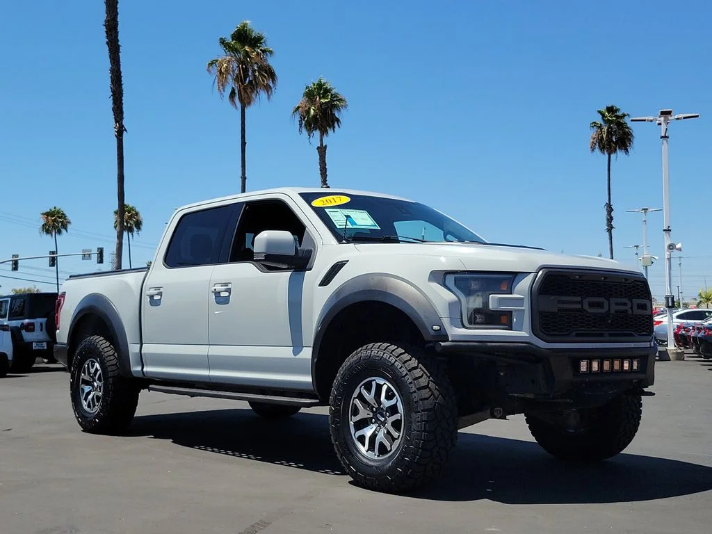 Used 2017 Avalanche Ford Raptor image 40