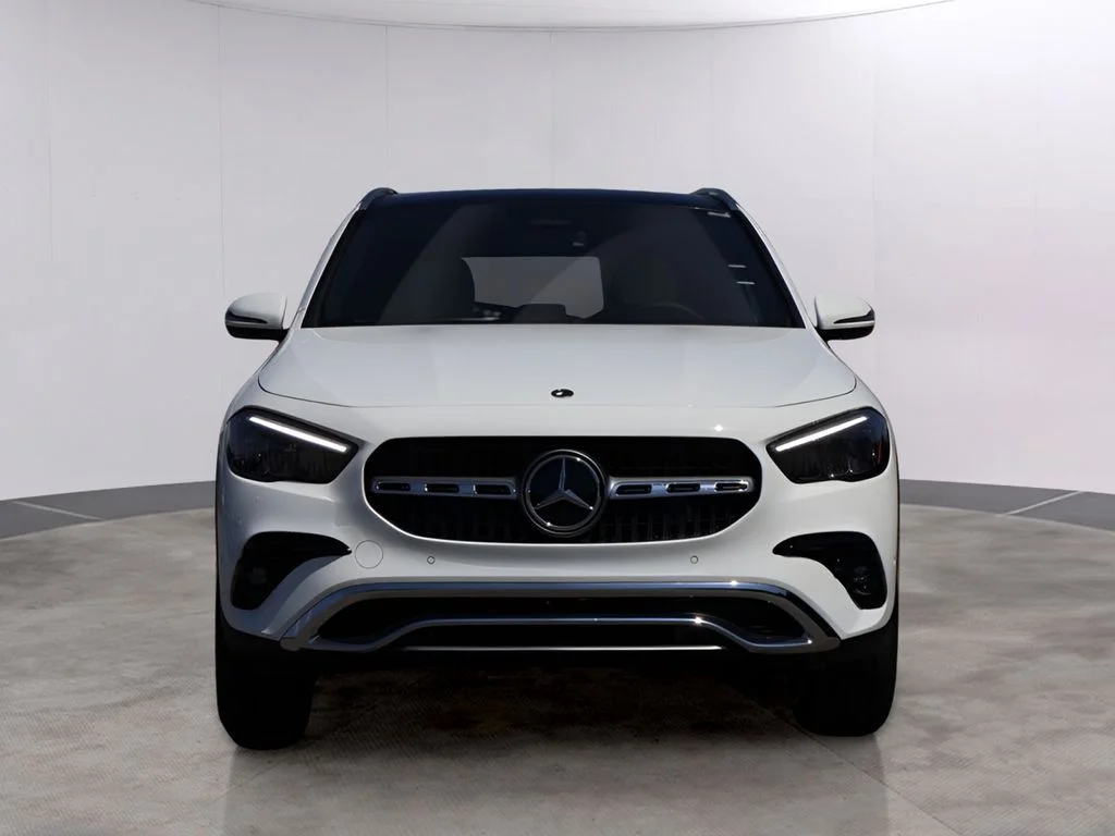 New 2026 Polar White Mercedes-Benz GLA 250 image 2