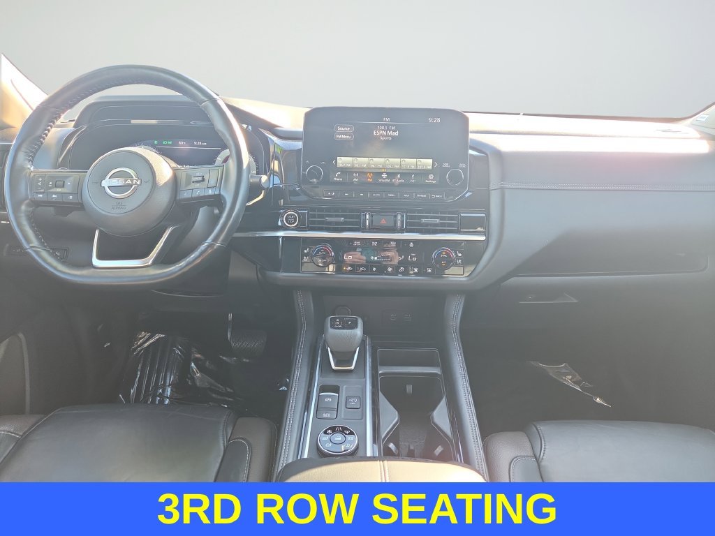Used 2024 Gray Nissan Platinum image 10