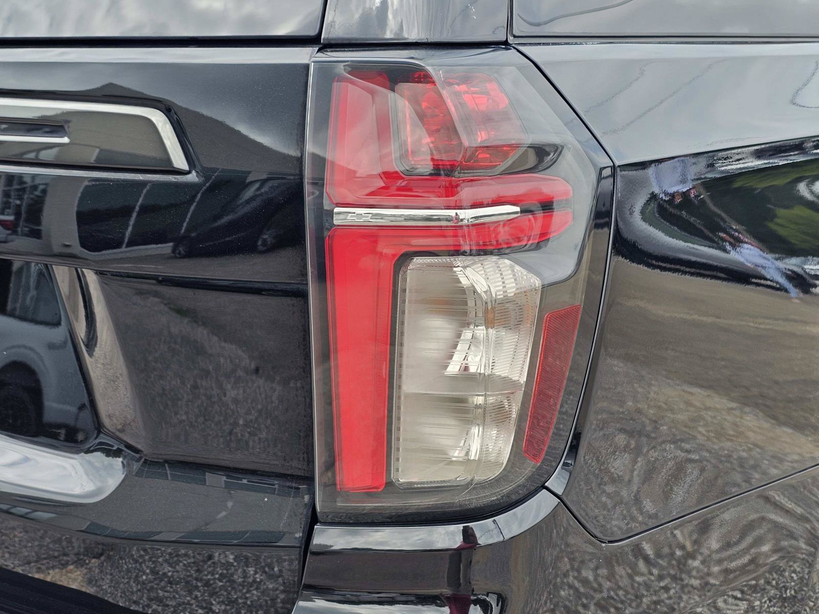 Used 2022 Black Chevrolet Z71 image 9