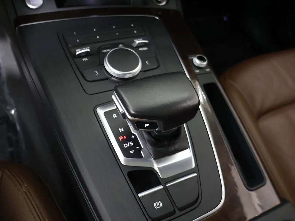 Used 2020 Brilliant Black Audi 45 Premium image 52