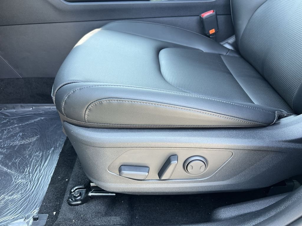 New 2026 Gray Kia EX image 12