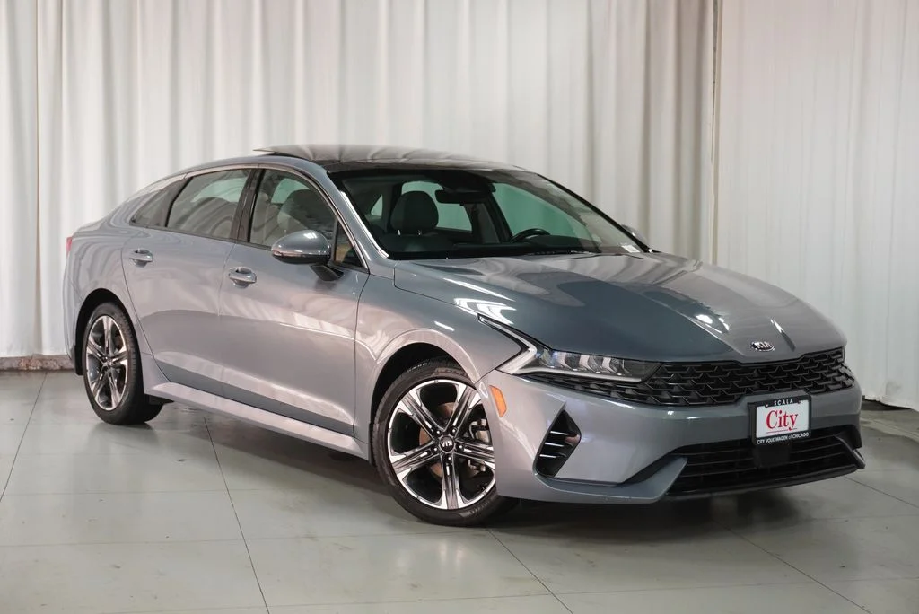 Used 2021 Everlasting Silver Kia EX image 5