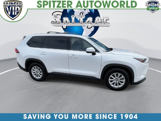 Used 2024 Beige Toyota XLE image 17