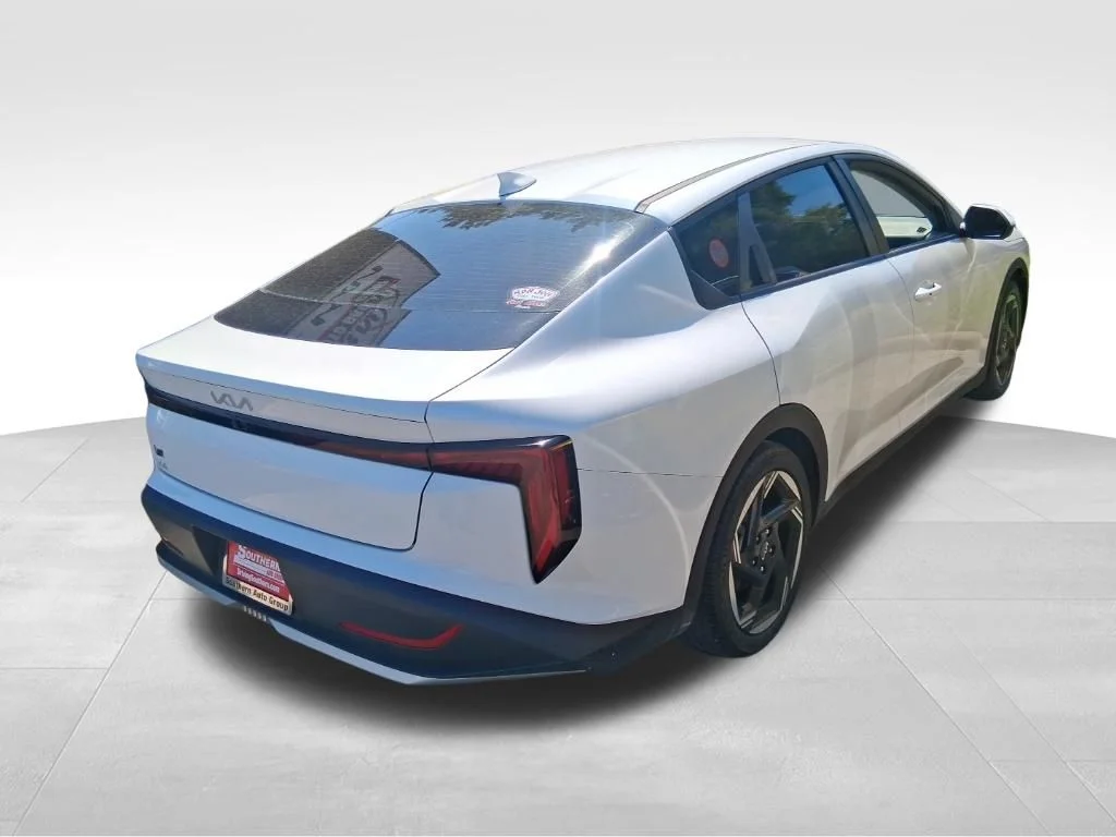 Used 2025 White Kia EX image 4
