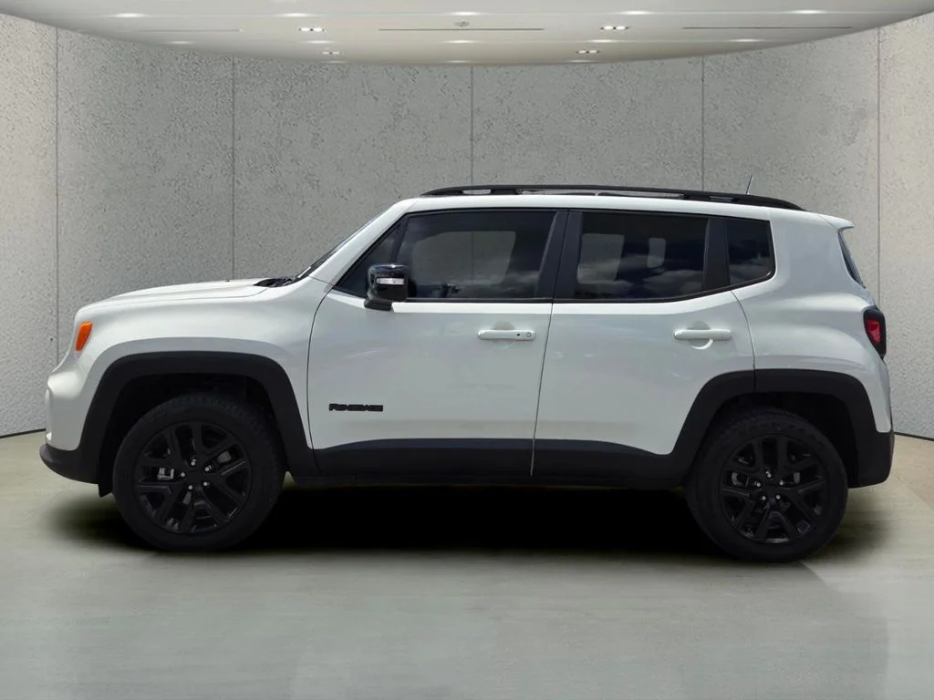Used 2023 White Jeep Altitude image 2