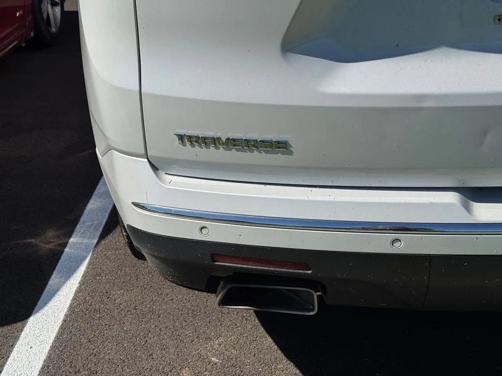 Used 2018 Beige Chevrolet Premier image 18