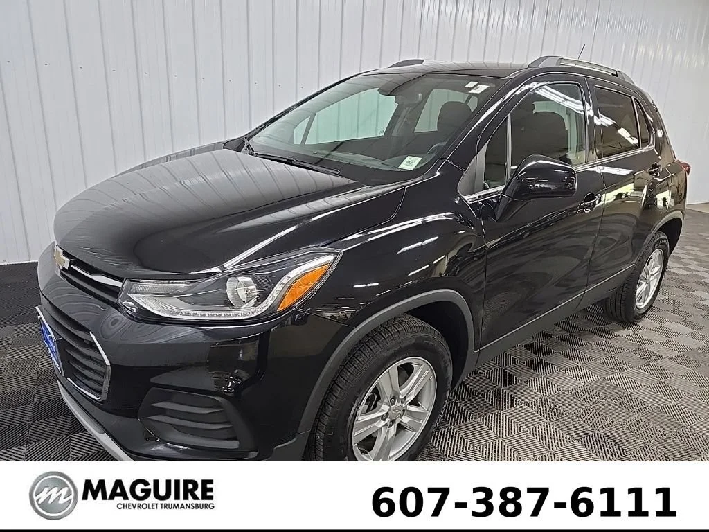 Used 2020 MOSAIC BLACK METALLIC Chevrolet LT image 8