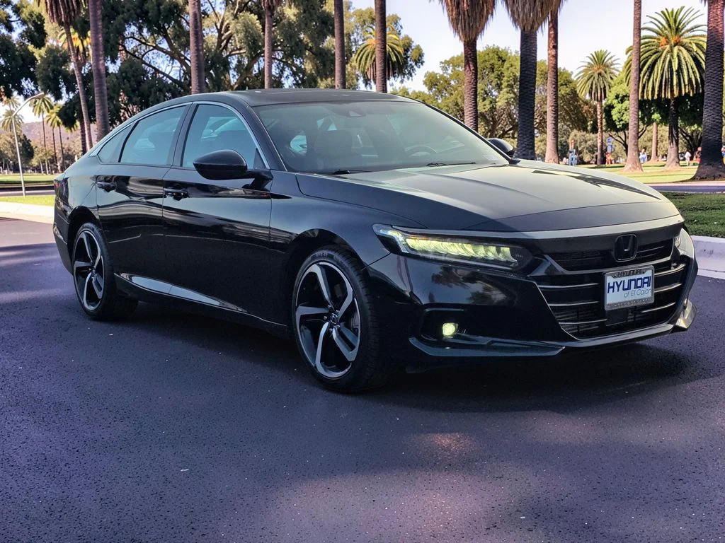 Used 2021  Honda Sport 2.0T image 4