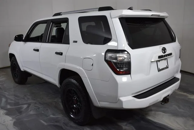Used 2022 White Toyota SR5 Premium image 7