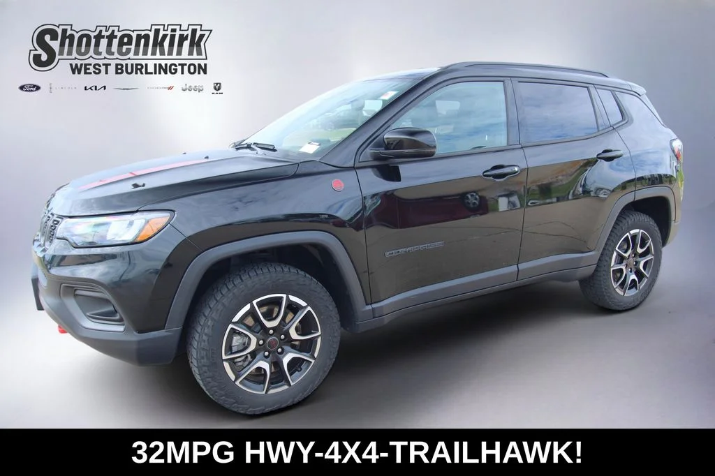 Used 2025 Black Jeep Trailhawk image 1
