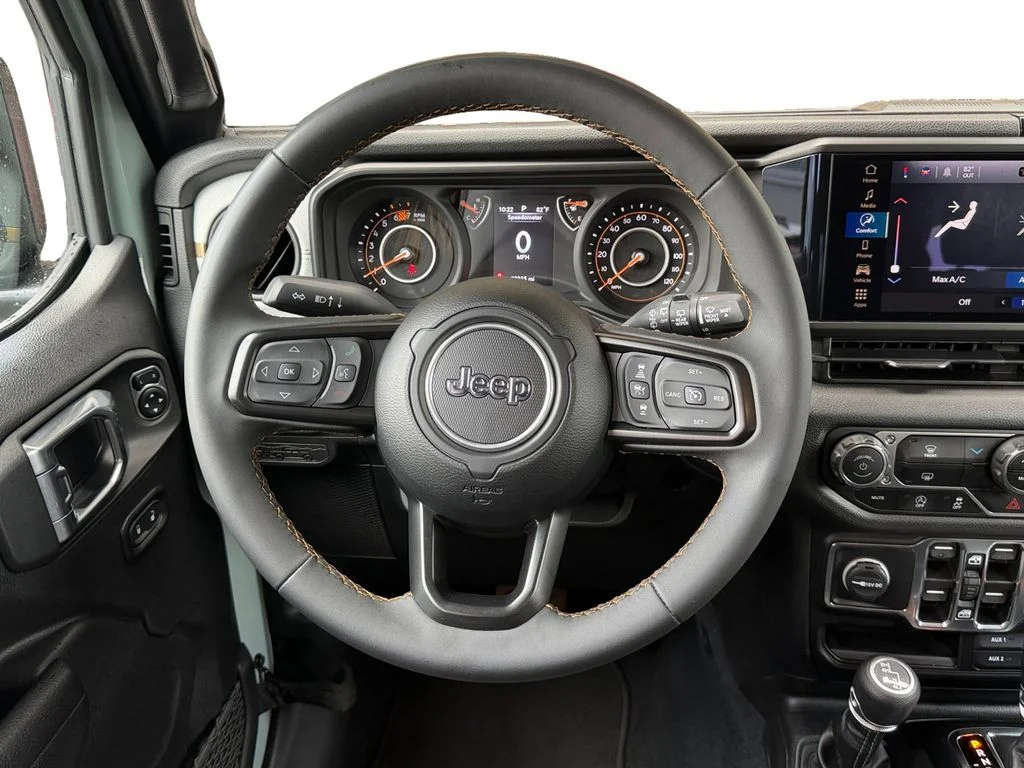 Used 2024 Gray Jeep Sport S image 17