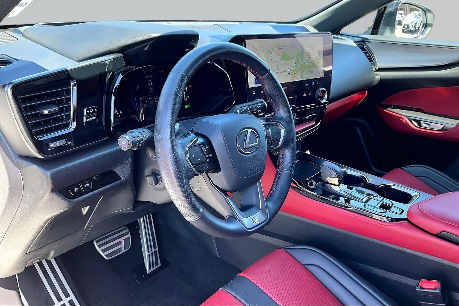 Certified Used 2025 ULTRA WHITE Lexus F SPORT Handling image 16
