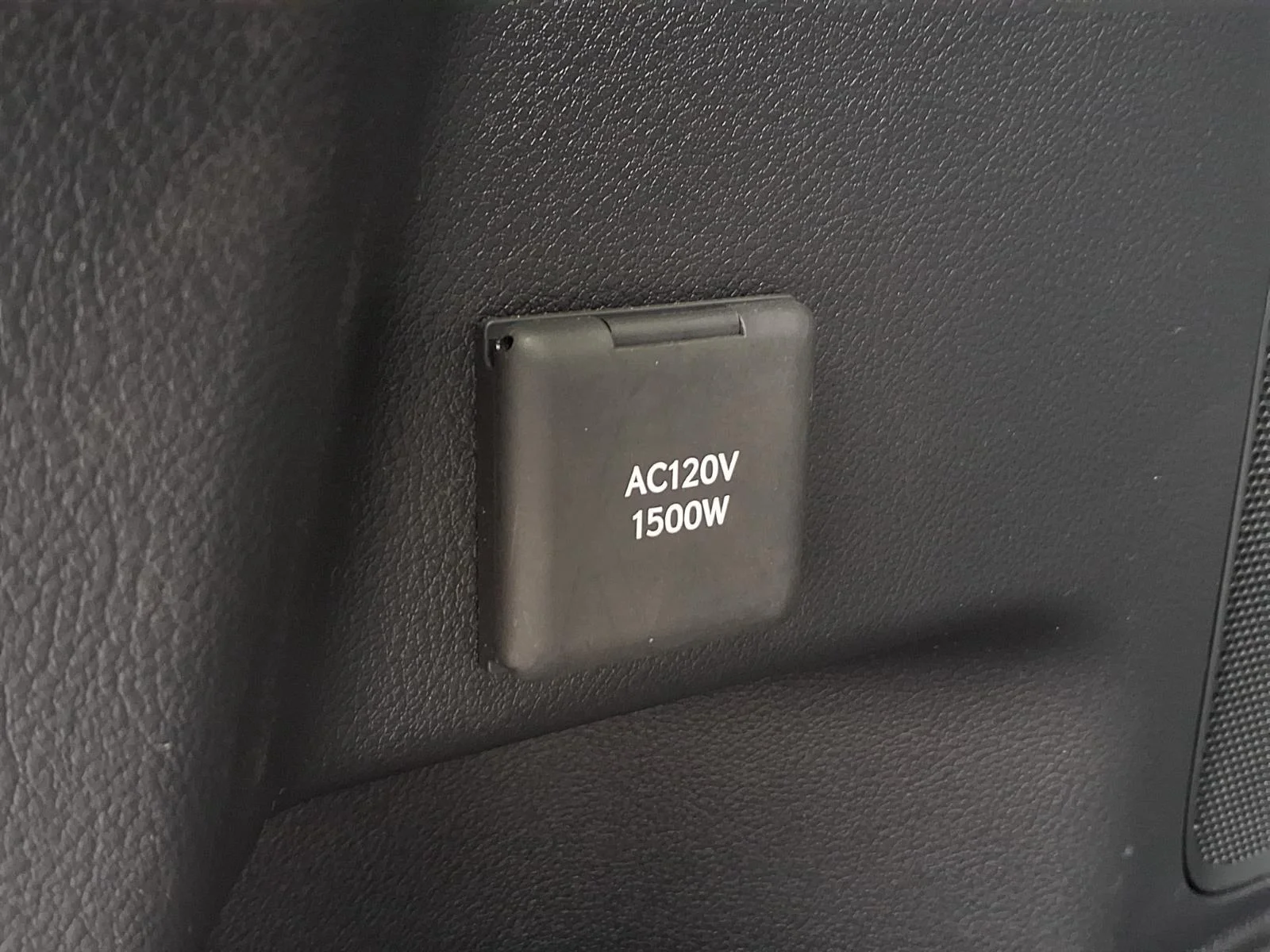 Used 2024 Wind Chill Pearl Toyota MAX Limited image 27