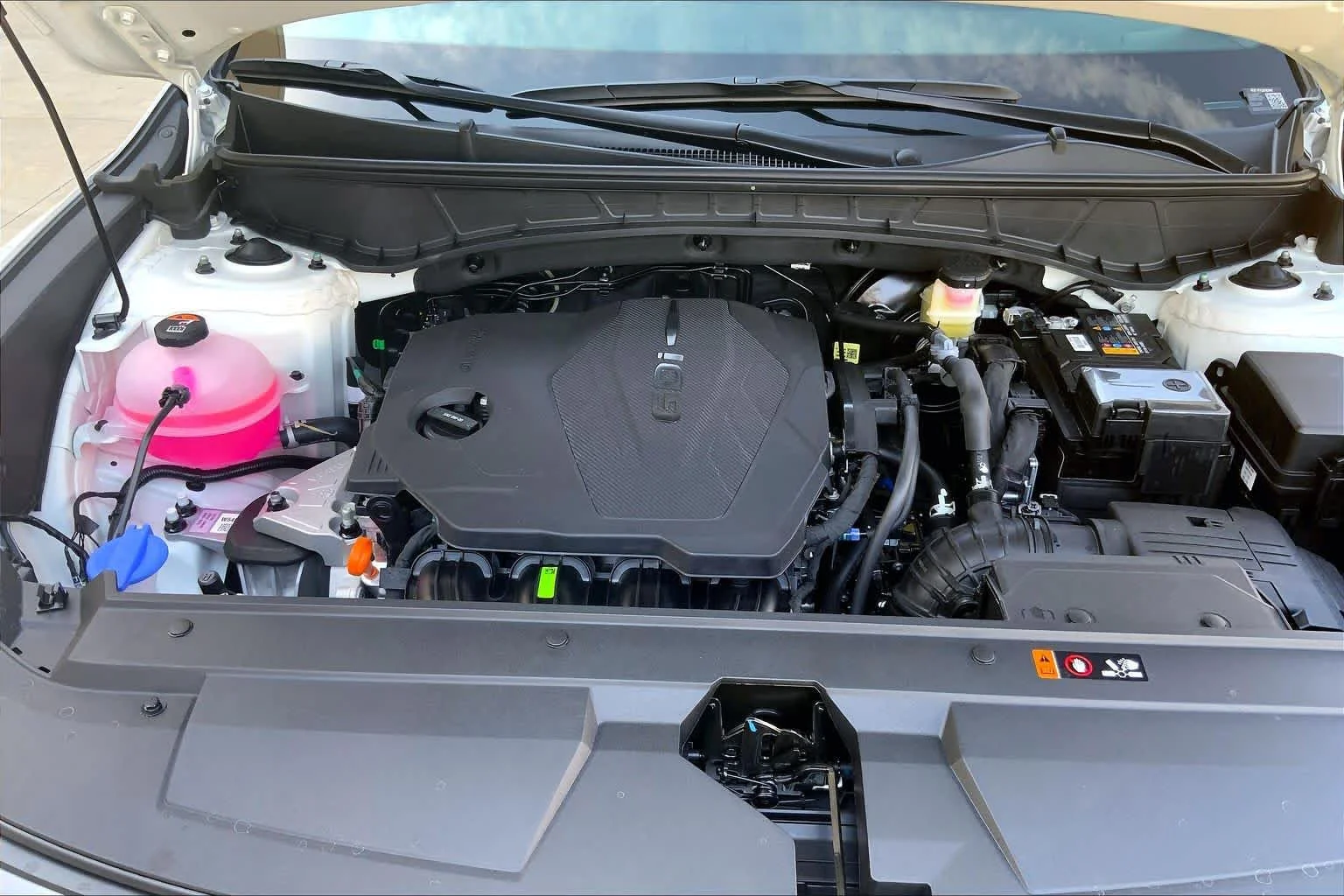 New 2027 Atlas White Hyundai SE image 16